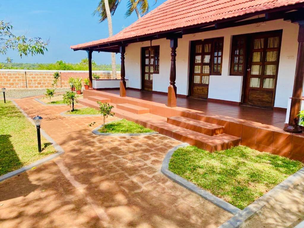 Blue Heron Resorts Guruvayur Exterior photo